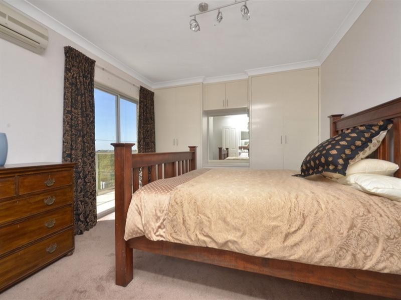 7/24 Carmody Road, St Lucia QLD 4067