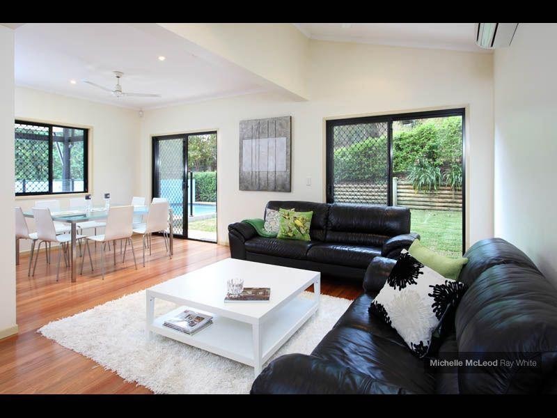 21 Regency Place, Kenmore Hills QLD 4069