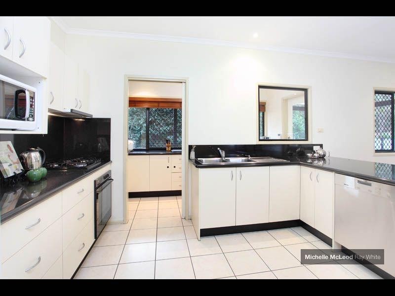 21 Regency Place, Kenmore Hills QLD 4069