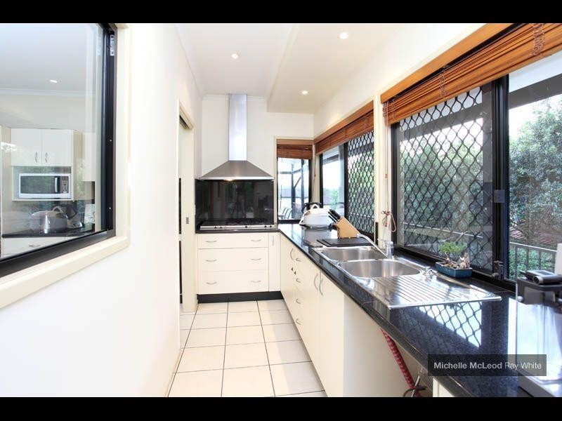 21 Regency Place, Kenmore Hills QLD 4069