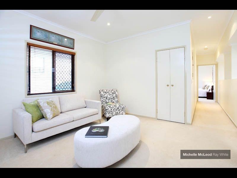 21 Regency Place, Kenmore Hills QLD 4069