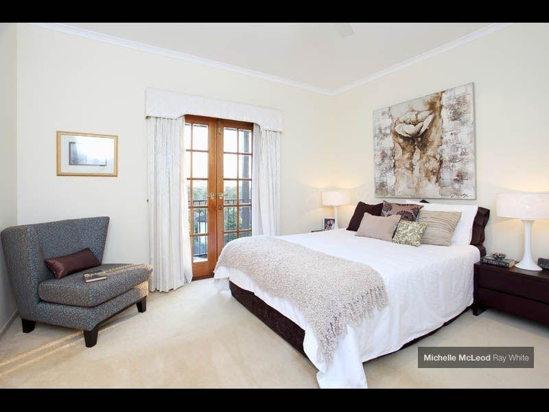 21 Regency Place, Kenmore Hills QLD 4069