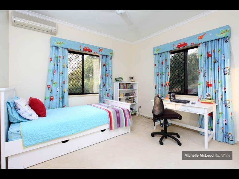 21 Regency Place, Kenmore Hills QLD 4069
