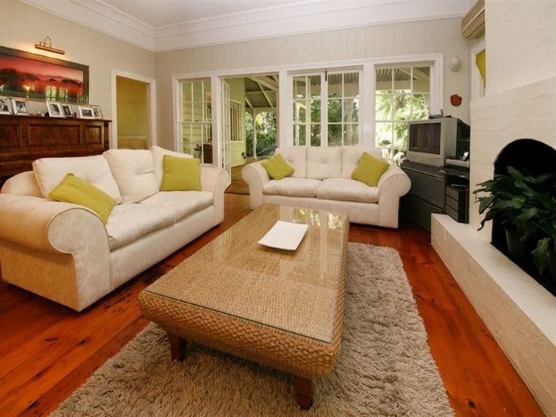 8 Prospect Terrace, St Lucia QLD 4067