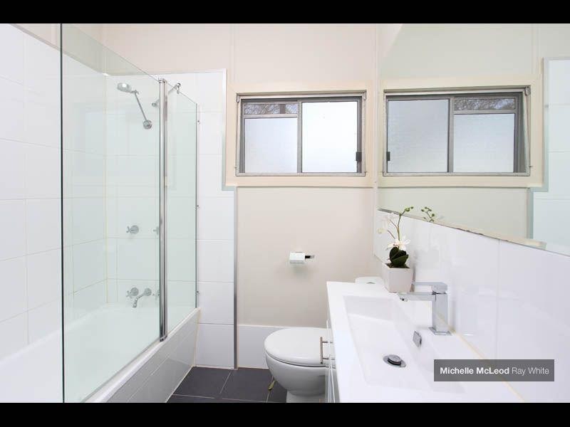 29 Henry Street, Chapel Hill QLD 4069