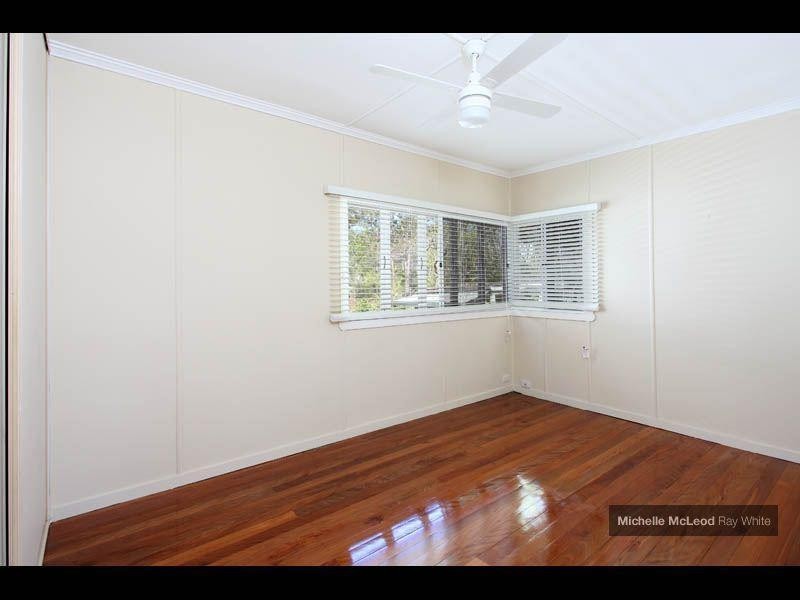 29 Henry Street, Chapel Hill QLD 4069