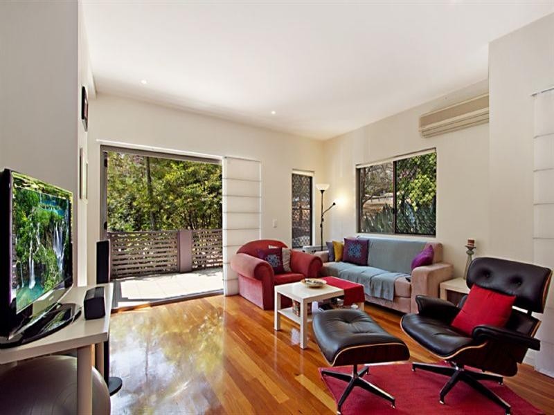 1/55 Armadale Street, St Lucia QLD 4067