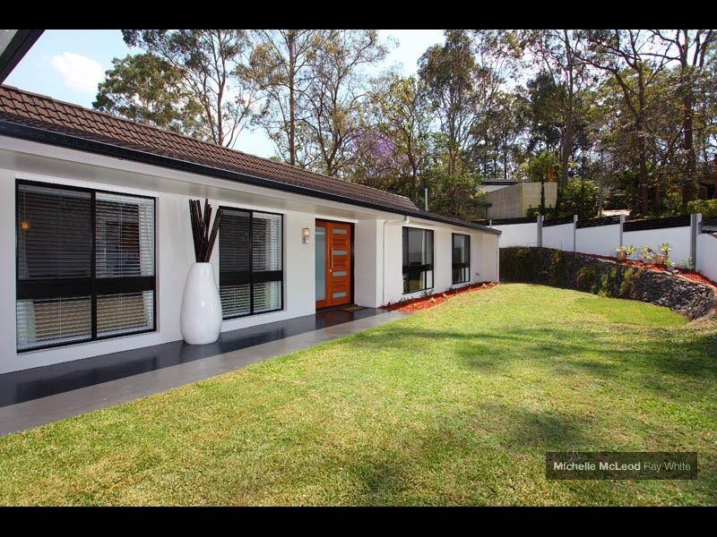 2 Star Place, Chapel Hill QLD 4069