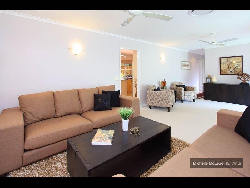 2 Star Place, Chapel Hill QLD 4069