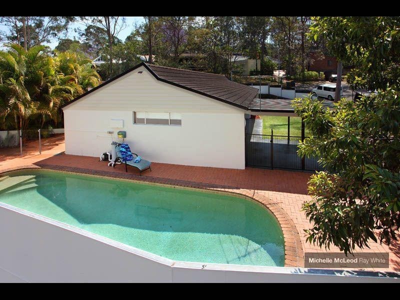 2 Star Place, Chapel Hill QLD 4069