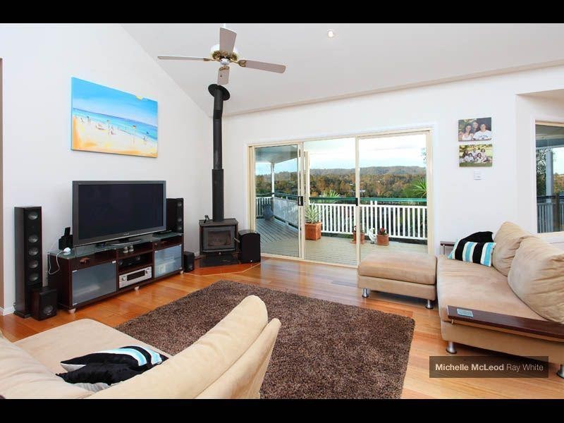 6 Larter Court, Brookfield QLD 4069