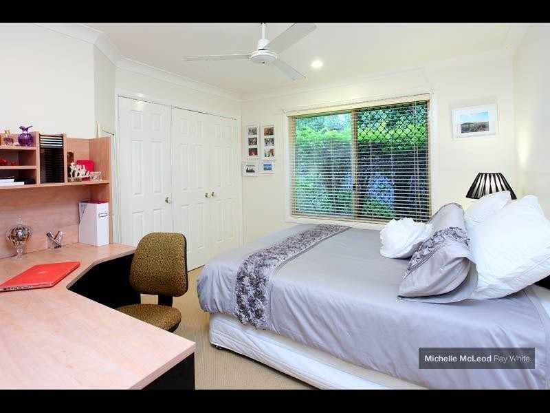 6 Larter Court, Brookfield QLD 4069