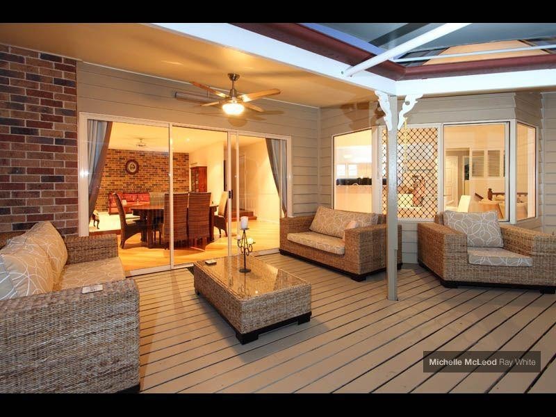 6 Larter Court, Brookfield QLD 4069