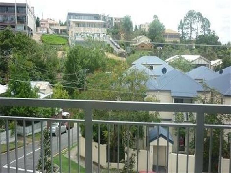 2/45 Cunningham Street, Taringa QLD 4068