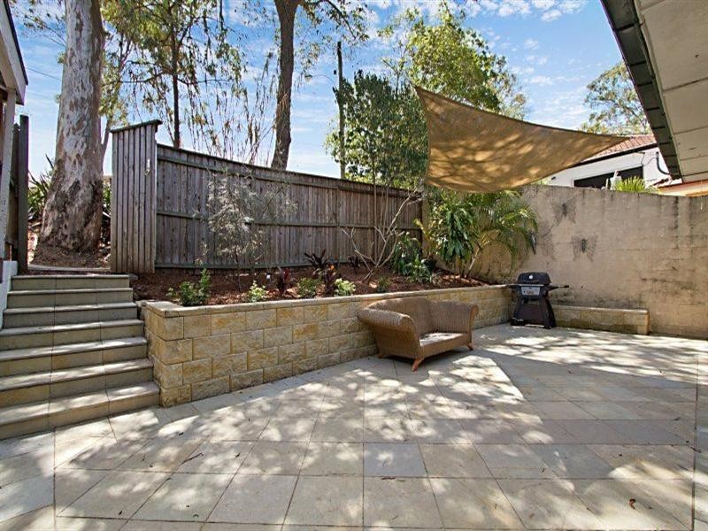 42 Boomerang Road, St Lucia QLD 4067