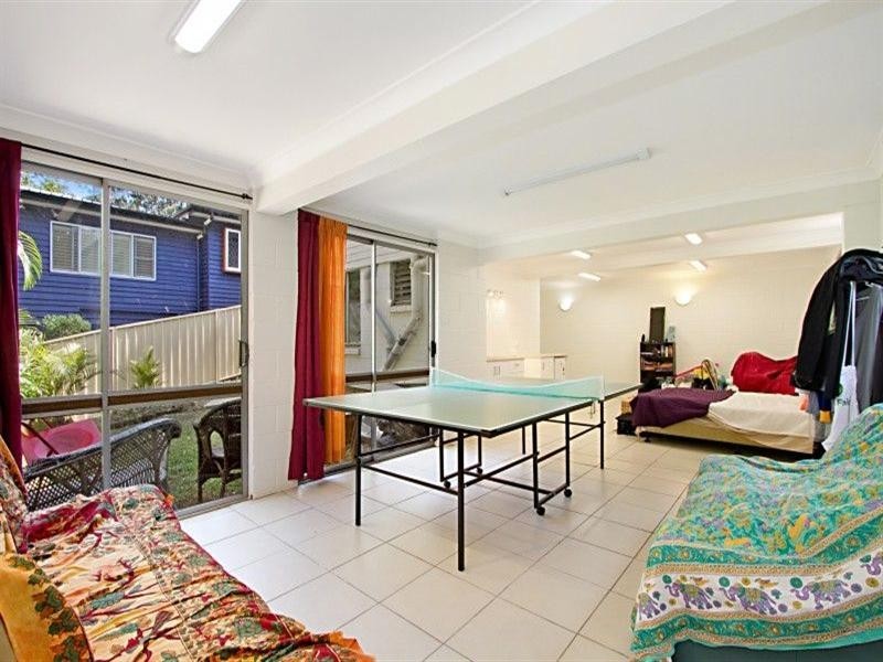 42 Boomerang Road, St Lucia QLD 4067