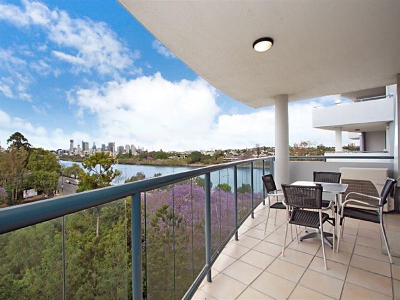 807/21 Patrick Lane, Toowong QLD 4066