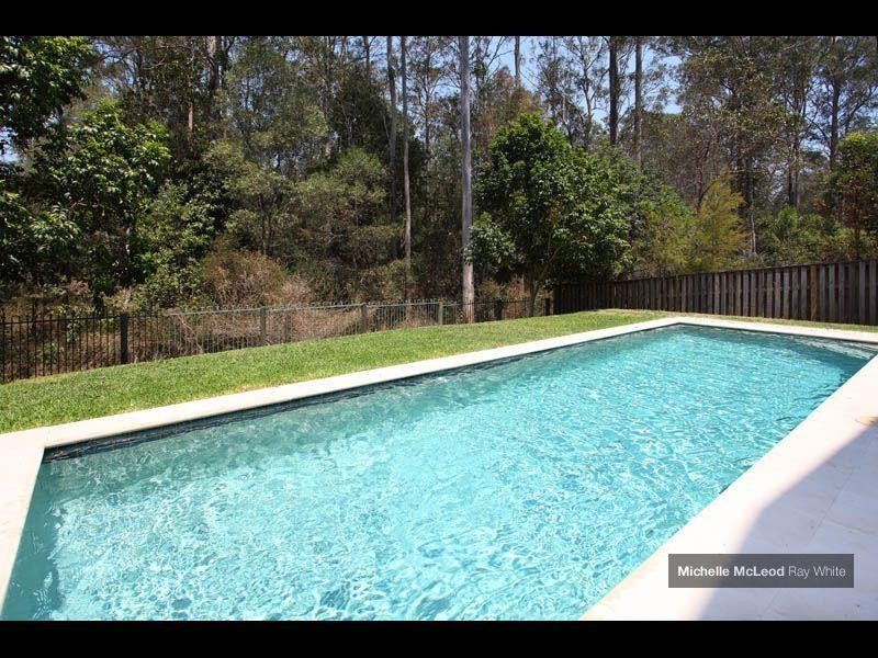 16 Sands Place, Chapel Hill QLD 4069