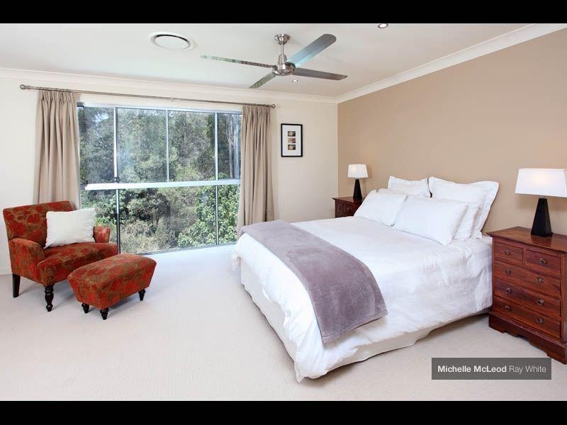 16 Sands Place, Chapel Hill QLD 4069
