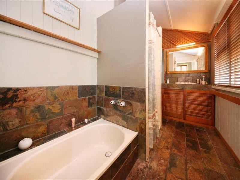 31 Fewings Street, Toowong QLD 4066