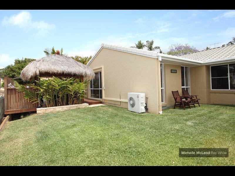 4 Juniper Close, Chapel Hill QLD 4069