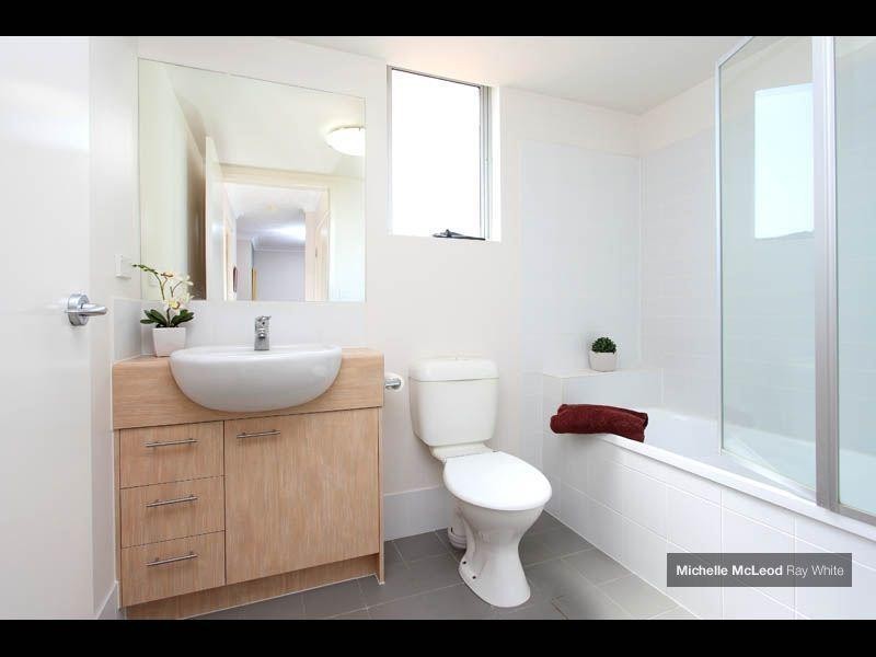 15/16 Grosvenor Road, Indooroopilly QLD 4068