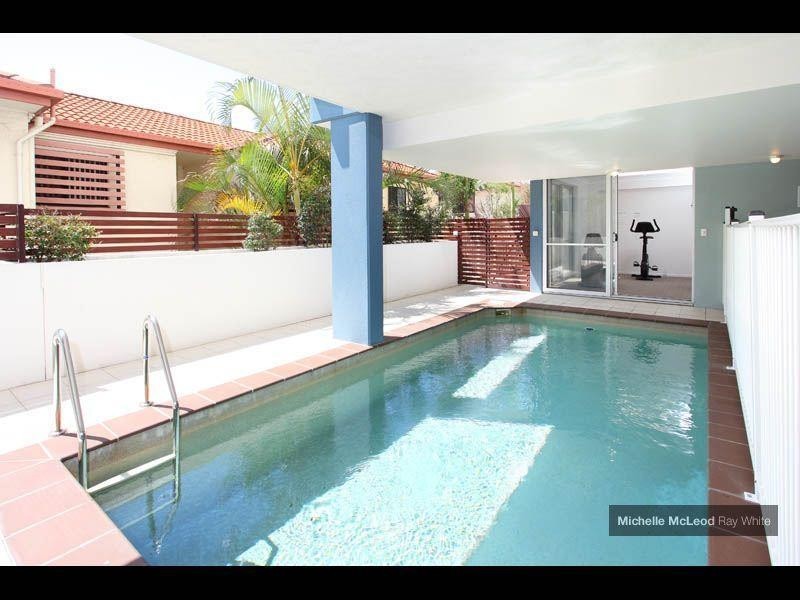 15/16 Grosvenor Road, Indooroopilly QLD 4068