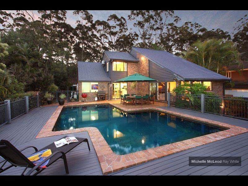 4 Greenhood Street, Indooroopilly QLD 4068