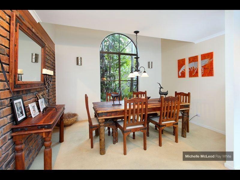 4 Greenhood Street, Indooroopilly QLD 4068