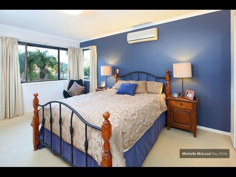 4 Greenhood Street, Indooroopilly QLD 4068