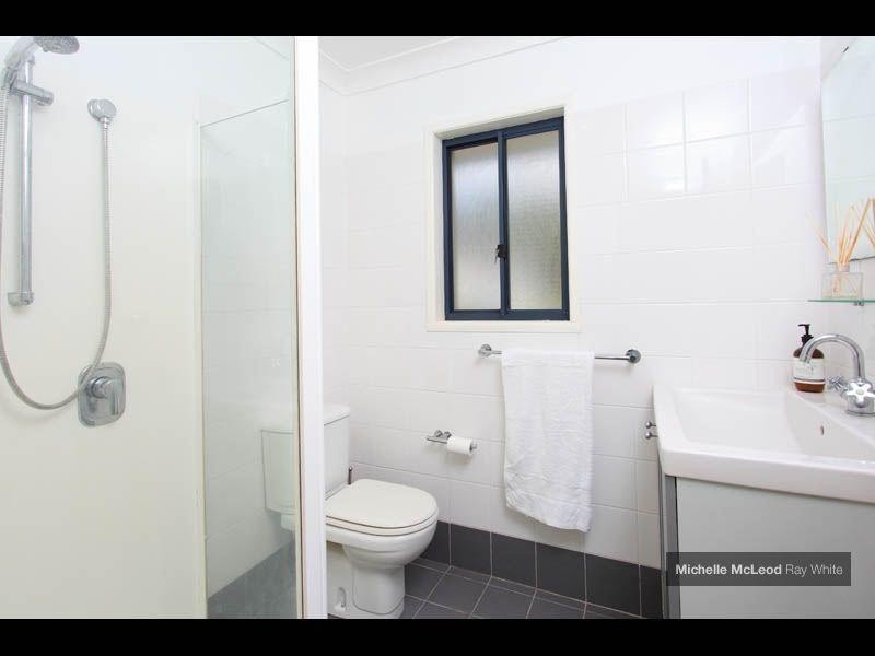 3 Sylvania Court, Kenmore QLD 4069