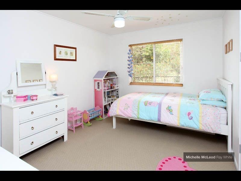 3 Sylvania Court, Kenmore QLD 4069