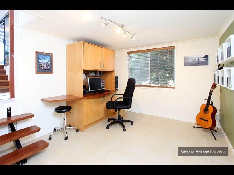 3 Sylvania Court, Kenmore QLD 4069