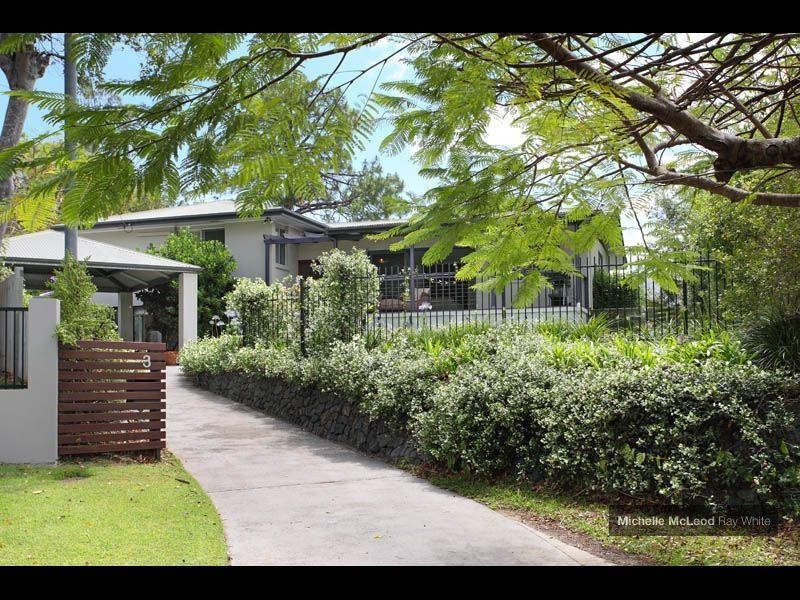 3 Sylvania Court, Kenmore QLD 4069