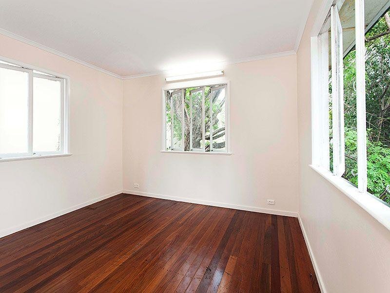 68 Depper Street, St Lucia QLD 4067