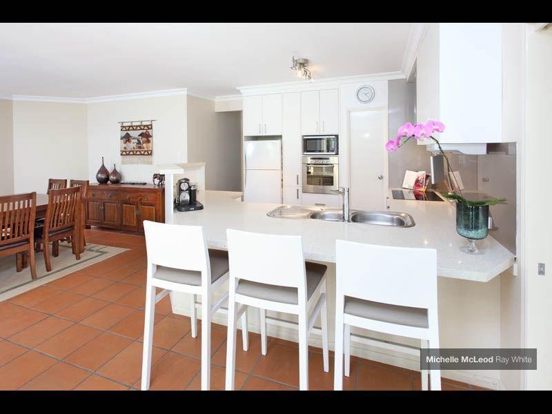 49 Kensington Circuit, Brookfield QLD 4069