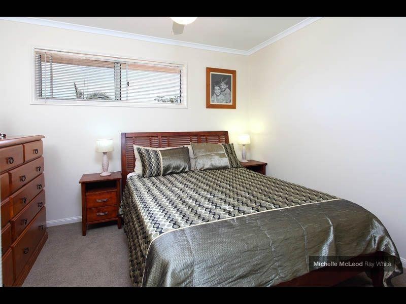 49 Kensington Circuit, Brookfield QLD 4069