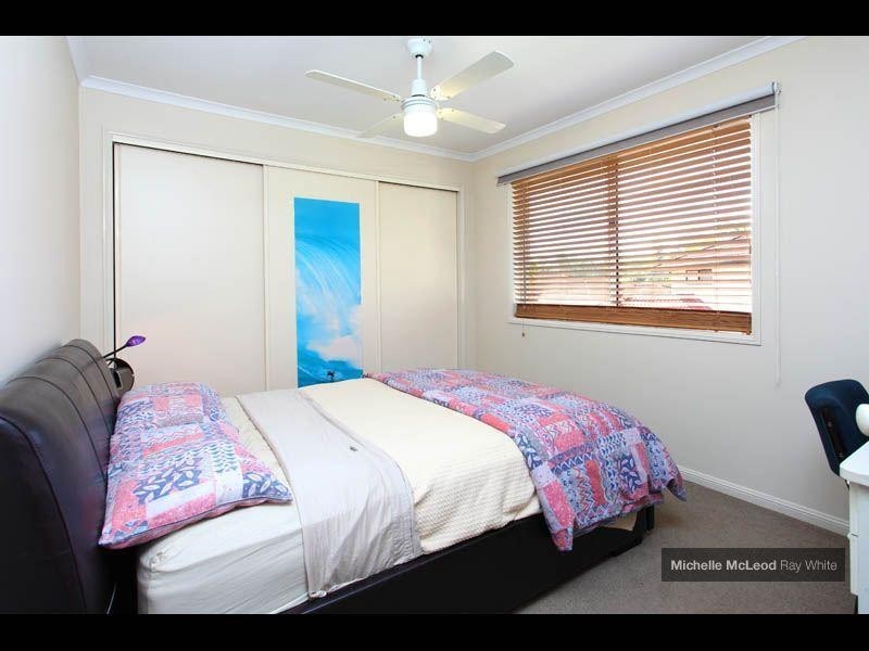 49 Kensington Circuit, Brookfield QLD 4069