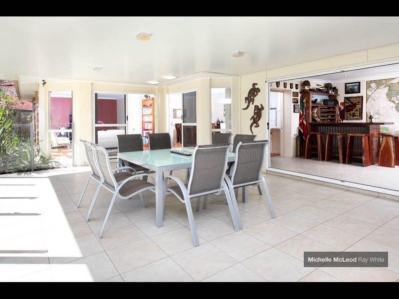 49 Kensington Circuit, Brookfield QLD 4069