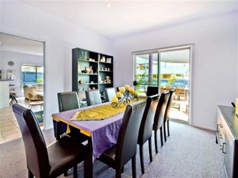 76 Kintyre Street, Brookfield QLD 4069