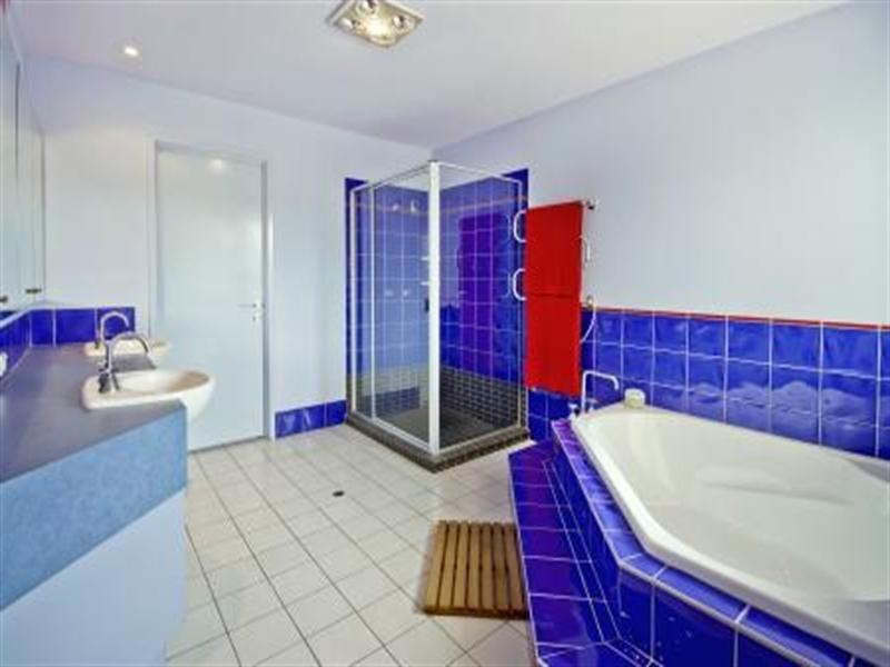 76 Kintyre Street, Brookfield QLD 4069