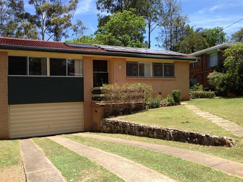 10 Kowhai Street, Kenmore QLD 4069