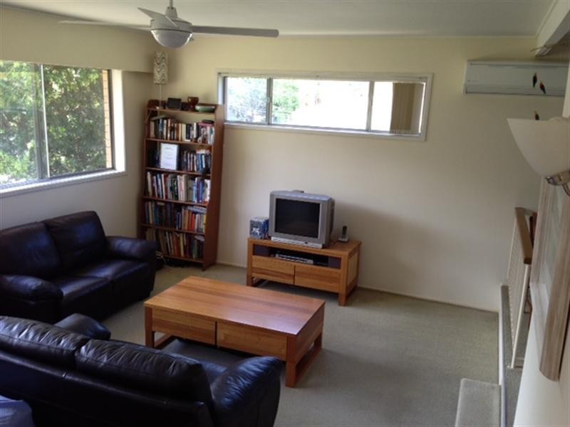 10 Kowhai Street, Kenmore QLD 4069