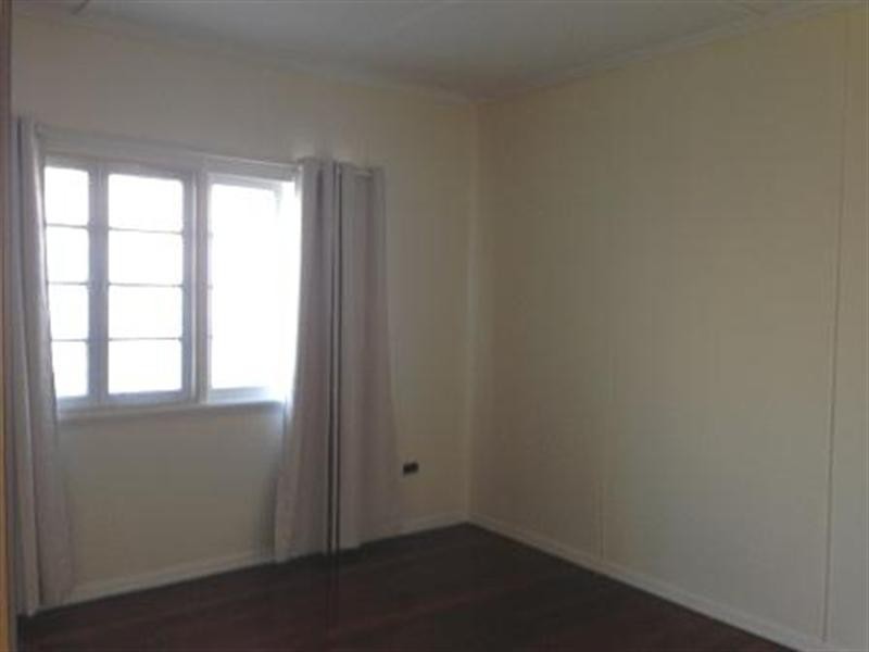 7 Equinox Street, Taringa QLD 4068