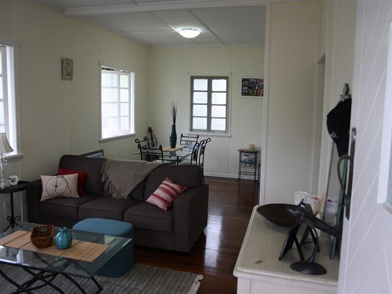 7 Equinox Street, Taringa QLD 4068