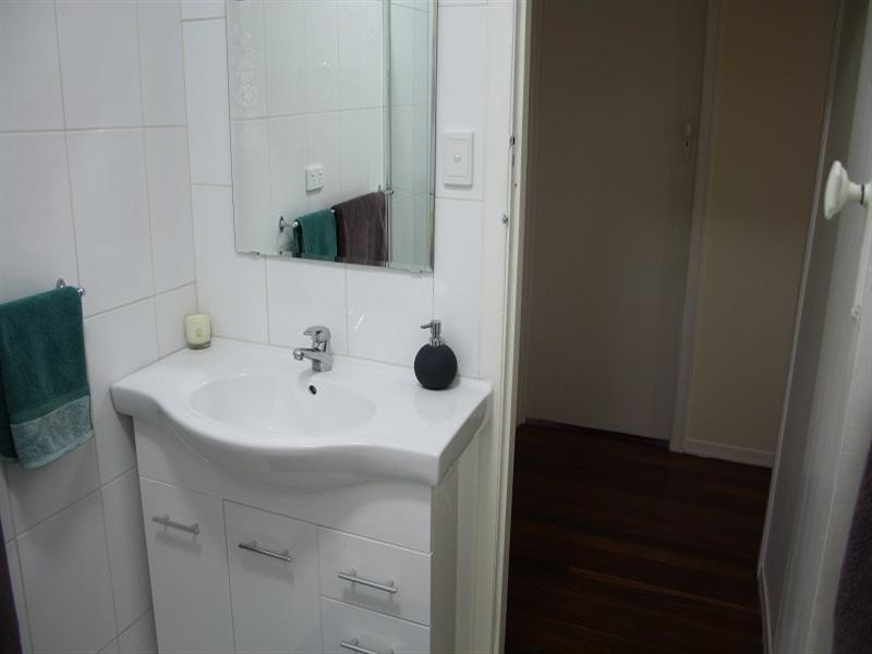 7 Equinox Street, Taringa QLD 4068