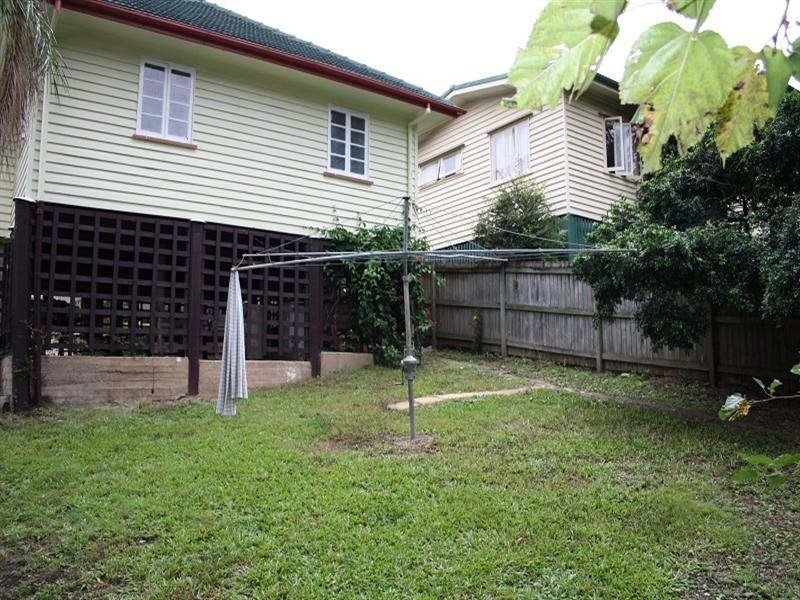 7 Equinox Street, Taringa QLD 4068