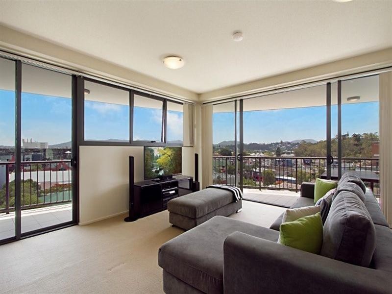 1084/18 Manning Street, Milton QLD 4064