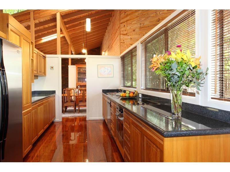 25 Kirkdale Road, Chapel Hill QLD 4069