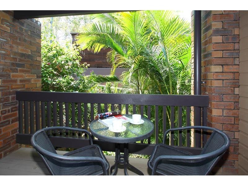 25 Kirkdale Road, Chapel Hill QLD 4069